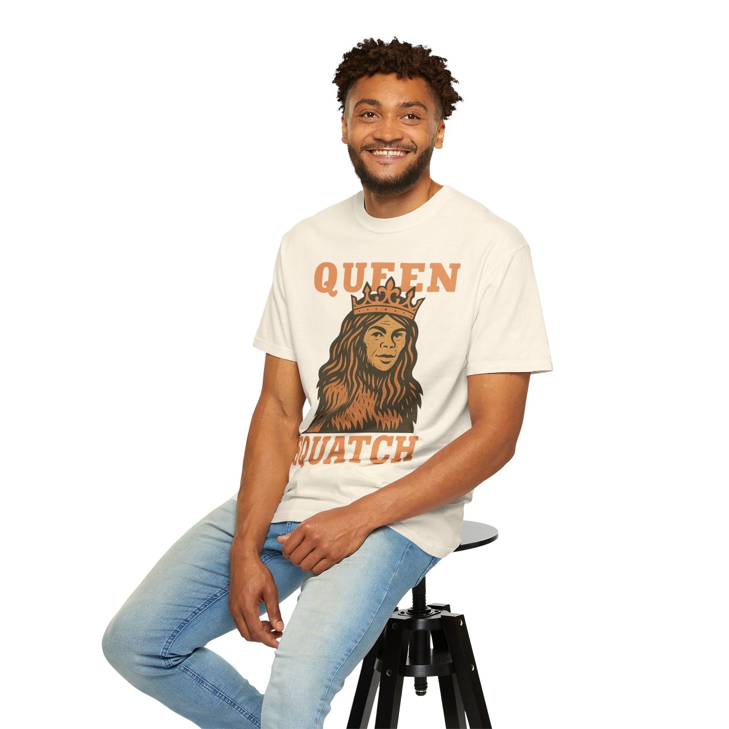 Queen Squatch - Sasquatch / Bigfoot - Comfort Colors 1717 T-Shirt